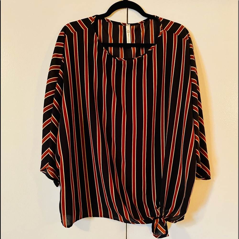 Sun n moon blouse NWOT size L